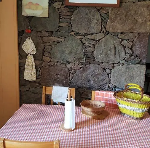 Casa De Piedra A 2 Km De La Playa 乡村民宿 *